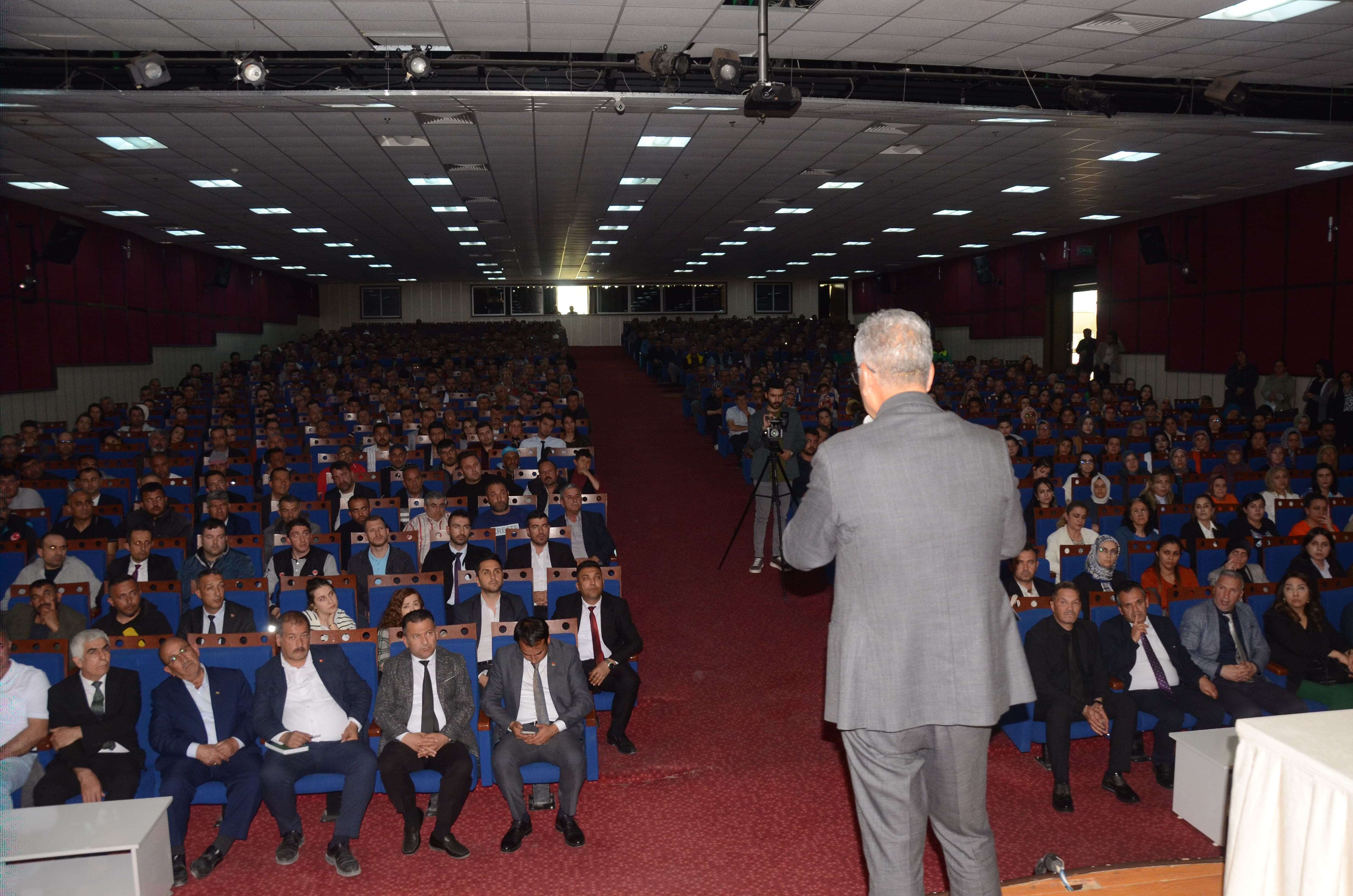 Başkan Akpınar Personelle Bayramlaştı...