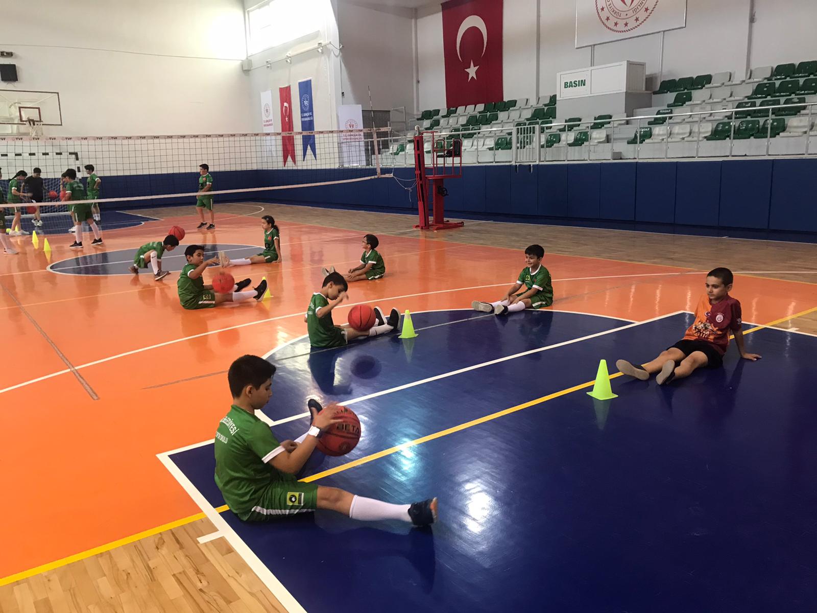 Ereğli Belediyesi'nin Yaz Spor Okulu'na Yoğun İlgi