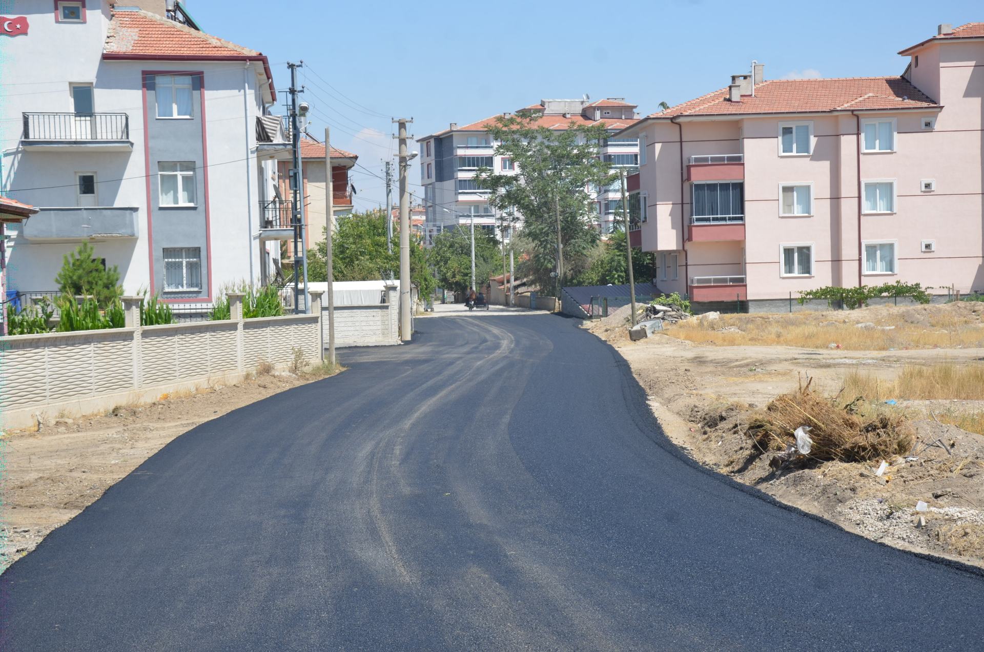 Mimar Sinan Mahallesi’nde Sıcak Asfalt Çalışması Tamamlandı
