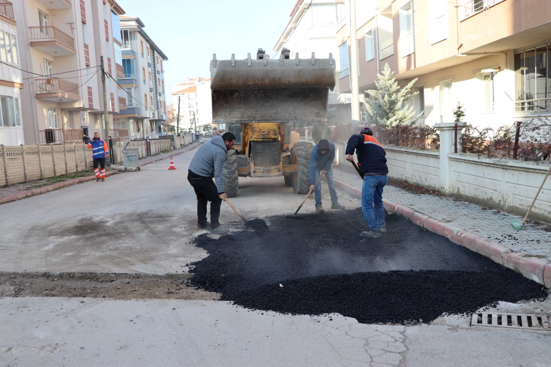 Ereğli’de Yol ve Kaldırım Çalışmaları Hız Kesmeden Devam Ediyor