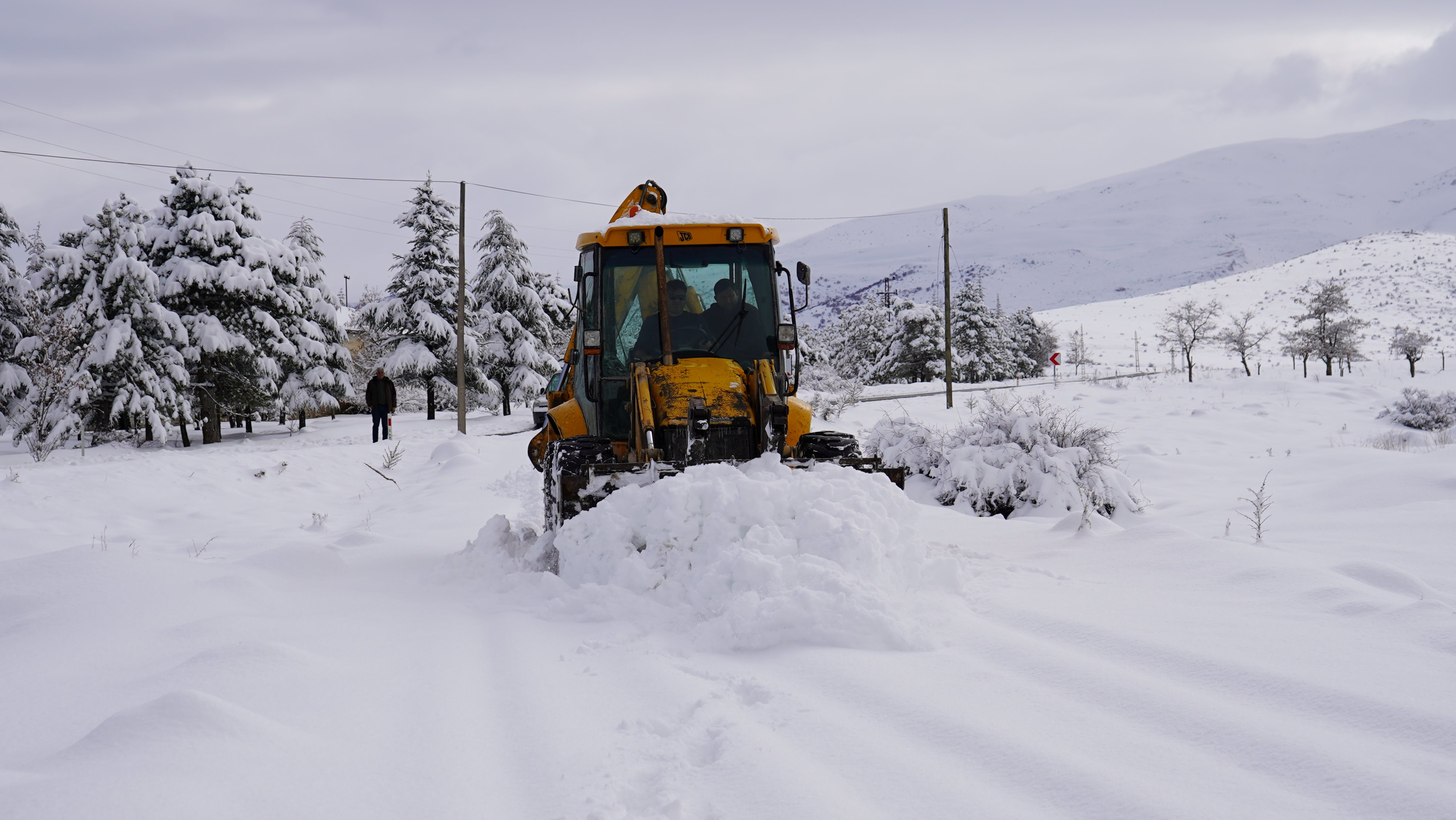 Ereğli Belediyesi’nden Yoğun Kar Yağışına Anında Müdahale