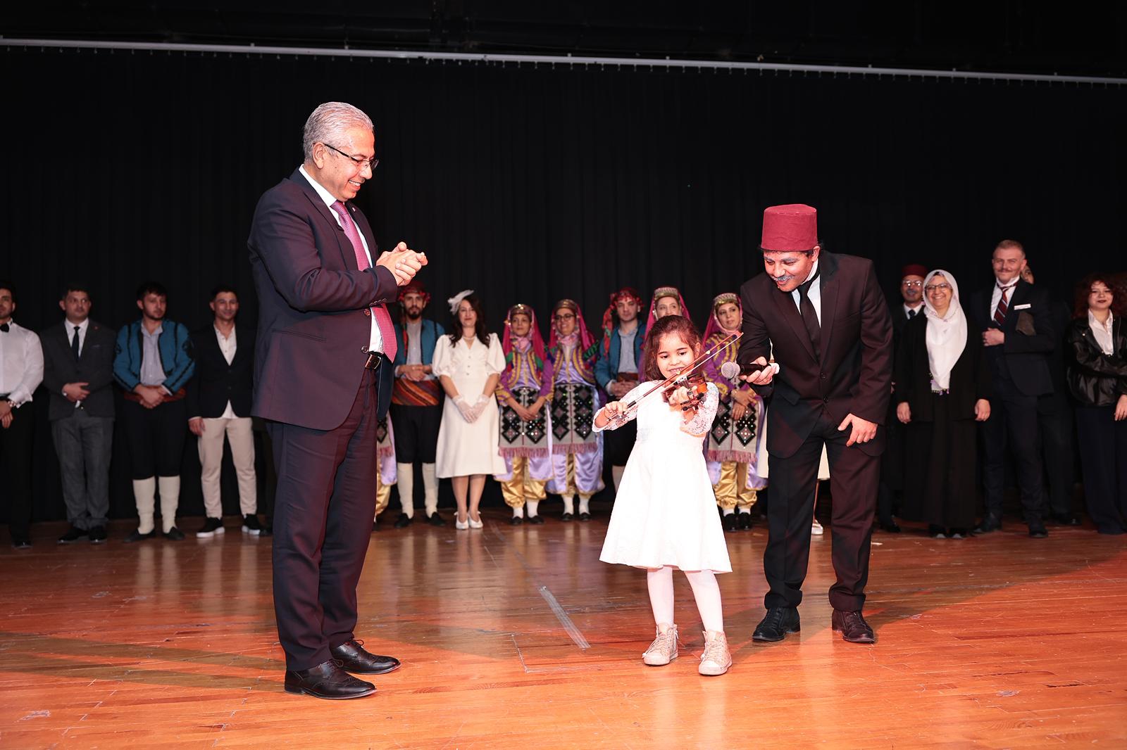 Ereğli’de Cumhuriyet Coşkusu Mekanlara Sığmadı