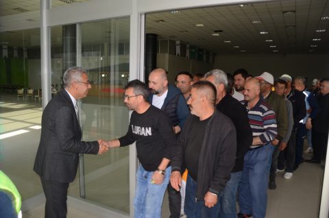 Başkan Akpınar Personelle Bayramlaştı...