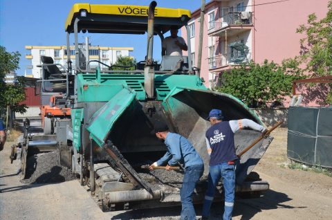 Ereğli Belediyesi Ekipleri Sezonun İlk Sıcak Asfalt Çalışmasını Gerçekleştirdi
