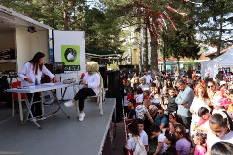 Ereğli’de 23 Nisan Coşkusu! Çocuklar Şenlikte Doyasıya Eğlendi