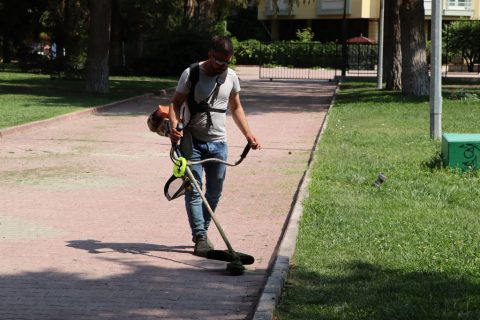 Ereğli Belediyesi Park ve Bahçeler Müdürlüğü Ekipleri Saha Çalışmalarına Aralıksız Devam Ediyor