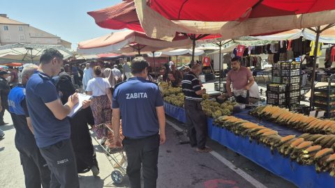Zabıta Ekiplerinden Pazar Yerlerinde Sıkı Denetim