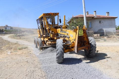 Ereğli Belediyesi Yol Yapım ve Onarım Çalışmalarını Aralıksız Sürüyor