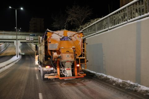 Ereğli Belediyesi’nden Yoğun Karla Mücadele