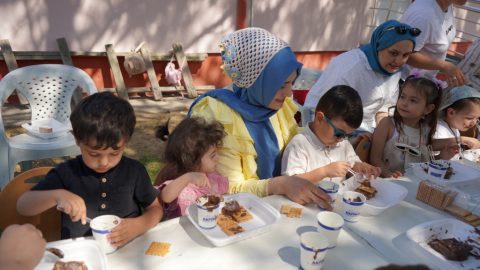 Çocuklar ve Gençler Eğlenirken Öğreniyor