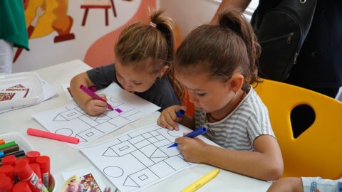 Çocuklar ve Gençler Eğlenirken Öğreniyor
