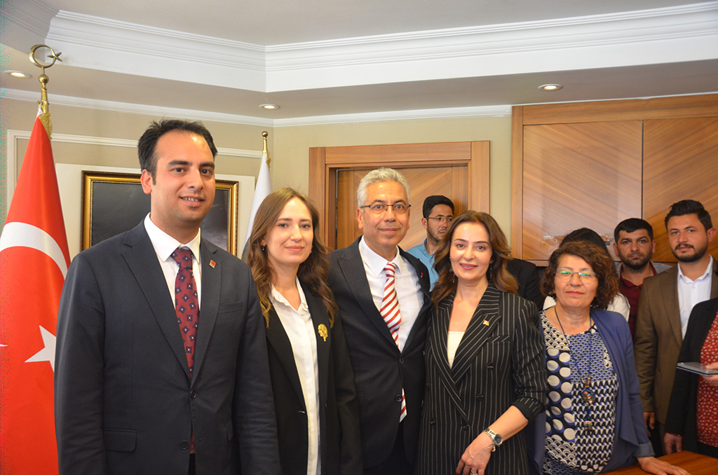 Başkan Akpınar Mazbatasını Aldı