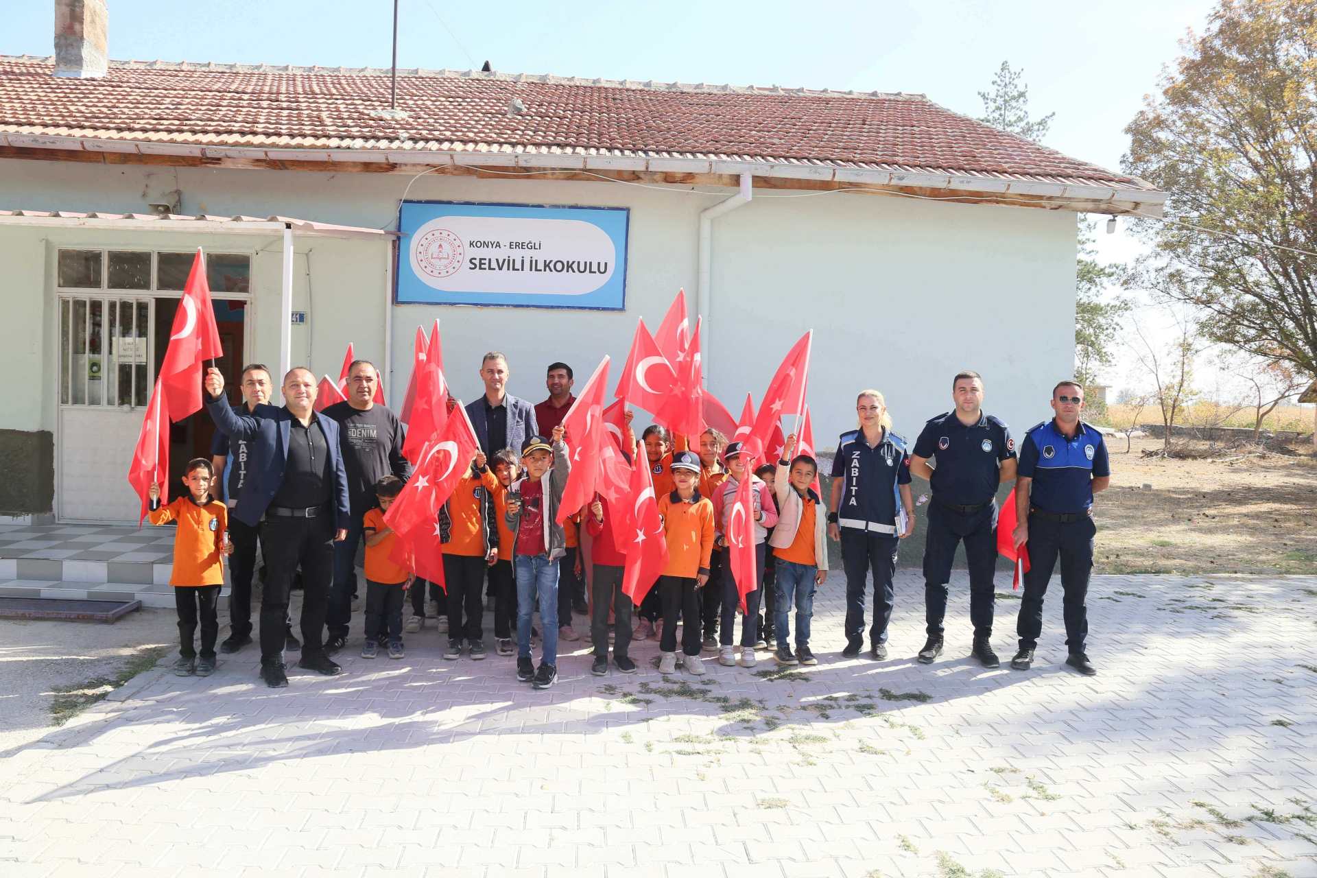 29 Ekim Cumhuriyet Bayramı Etkinlikleri Kapsamında Zabıta Ekiplerinden Okul Ziyareti